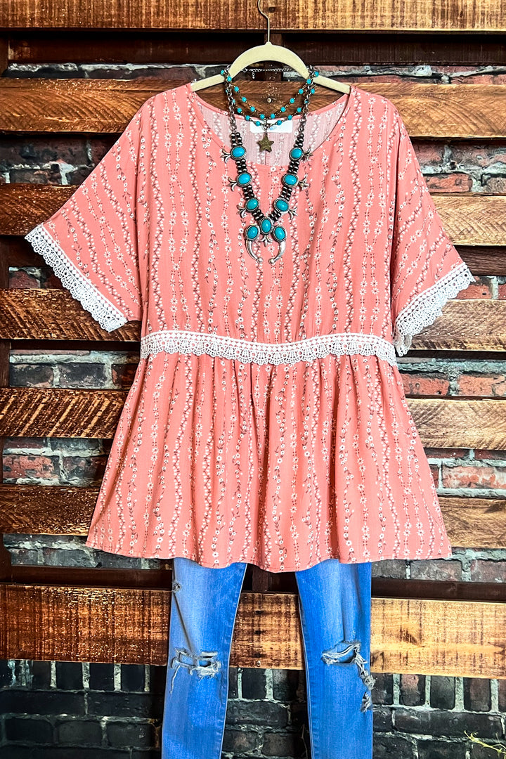 22-26 SIZE - FLORAL BABYDOLL TOP OVERSIZED IN ASH CORAL ------------ SALE
