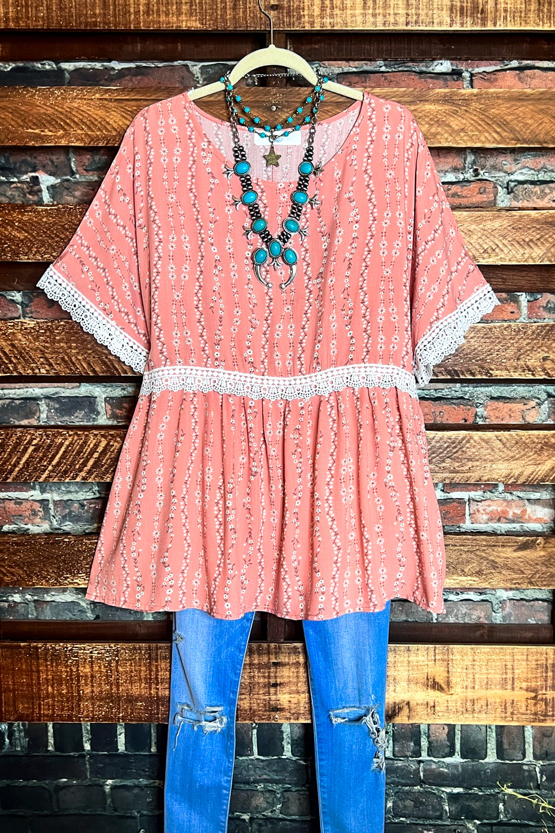 22-26 SIZE - FLORAL BABYDOLL TOP OVERSIZED IN ASH CORAL ------------ SALE
