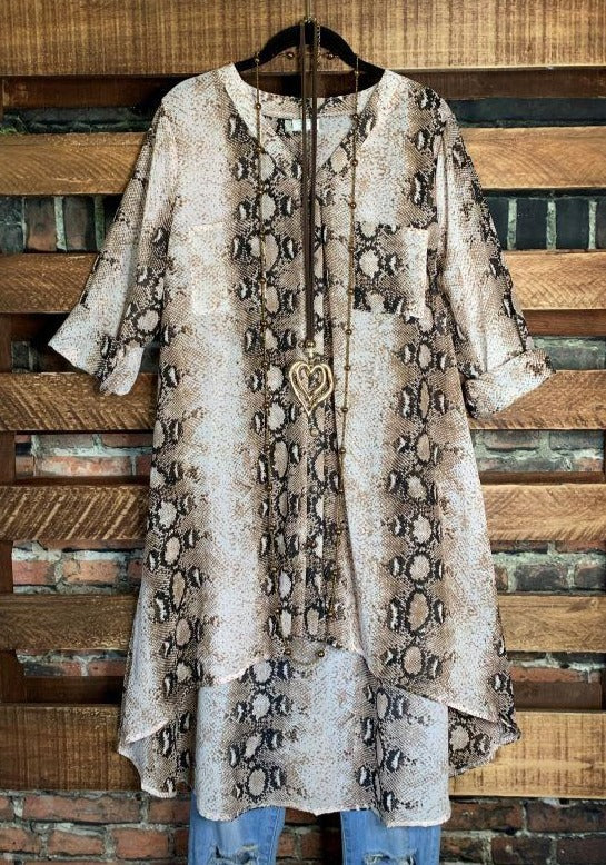 CHARMING AS CAN BE Long SHIRT TUNIC IN MULTI-COLOR--------------SALE