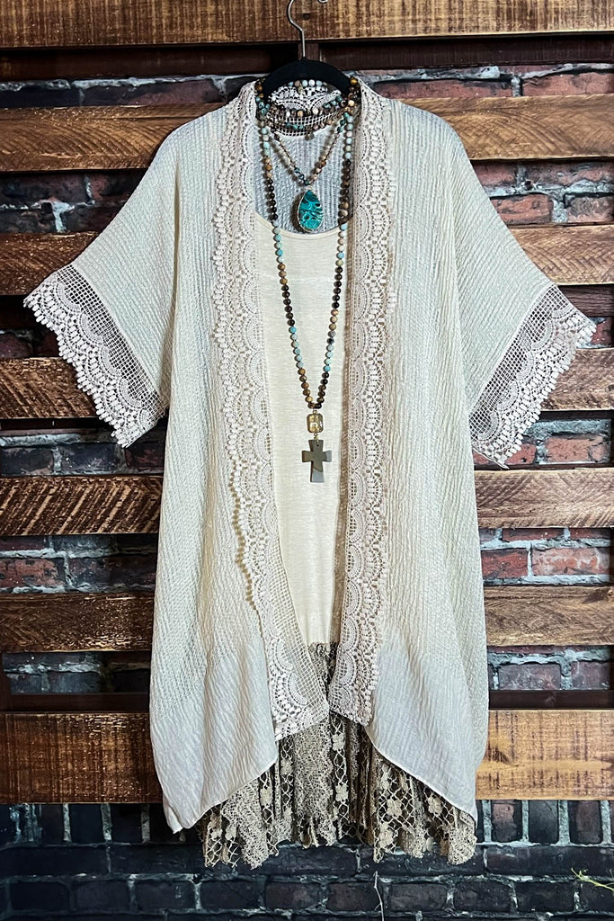 MATTERS OF THE HEART LACE CARDIGAN KIMONO IN VINTAGE IVORY