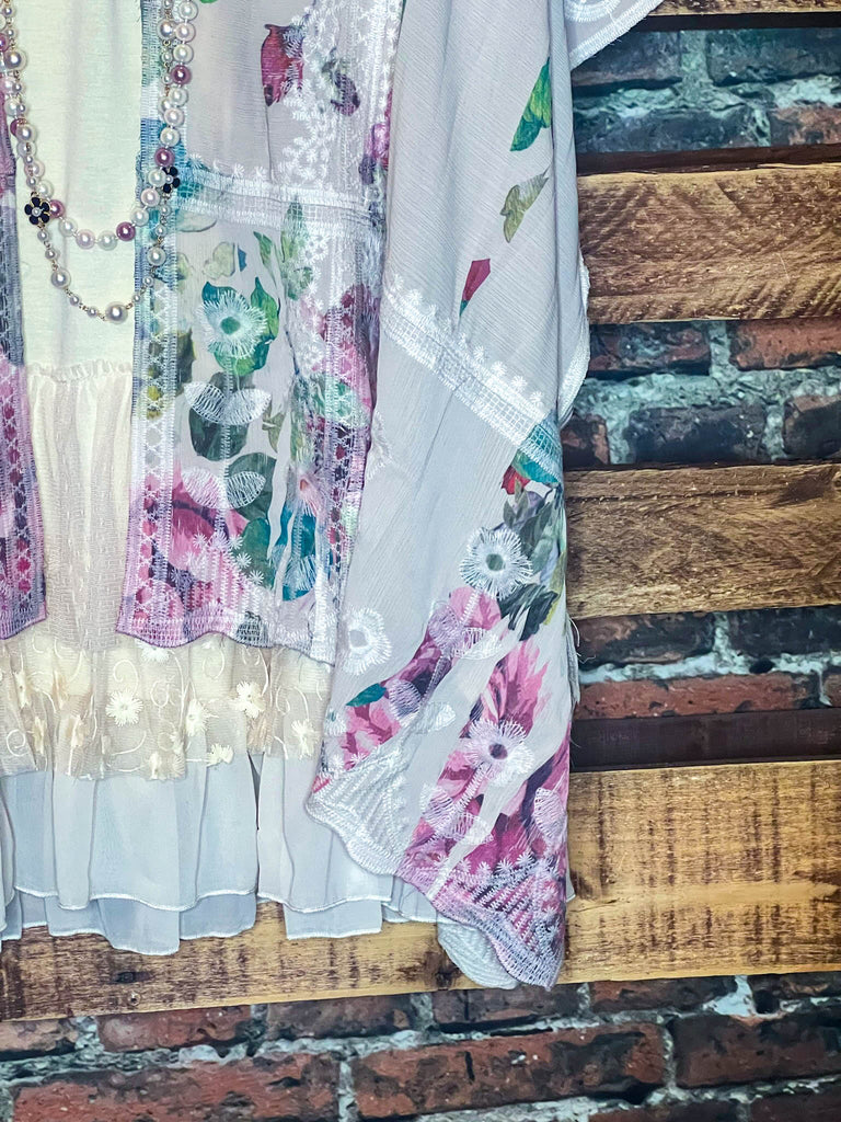 PRECIOUS LOVE VINTAGE INSPIRED OVERSIZED KIMONO MULTI-COLOR
