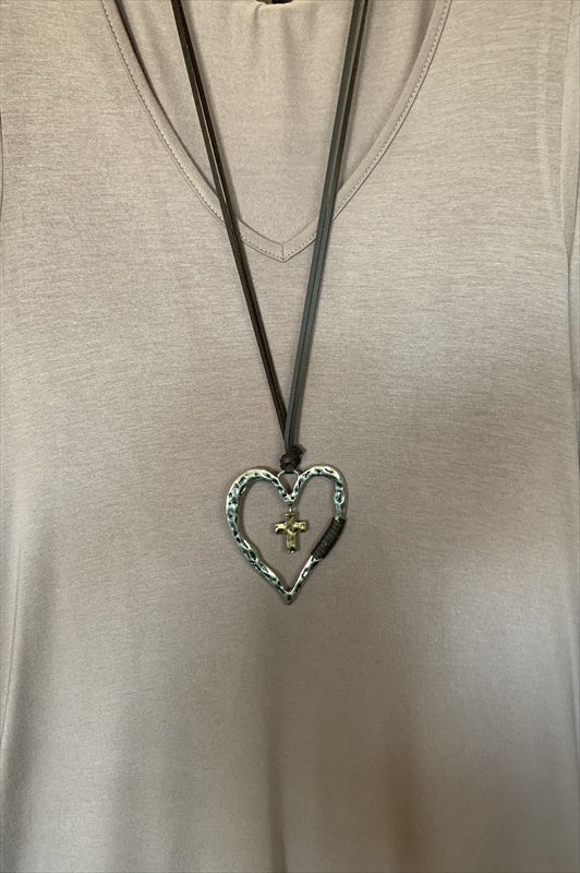 WHEREVER YOU GO LACE PRETTY T-SHIRT TUNIC V NECK IN TAUPE 6-12--------------sale