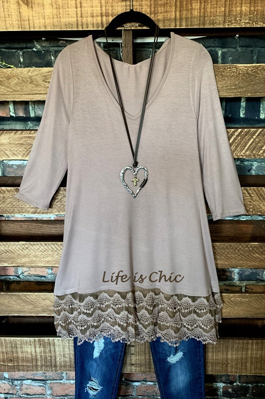 WHEREVER YOU GO LACE PRETTY T-SHIRT TUNIC V NECK IN TAUPE 6-12--------------sale