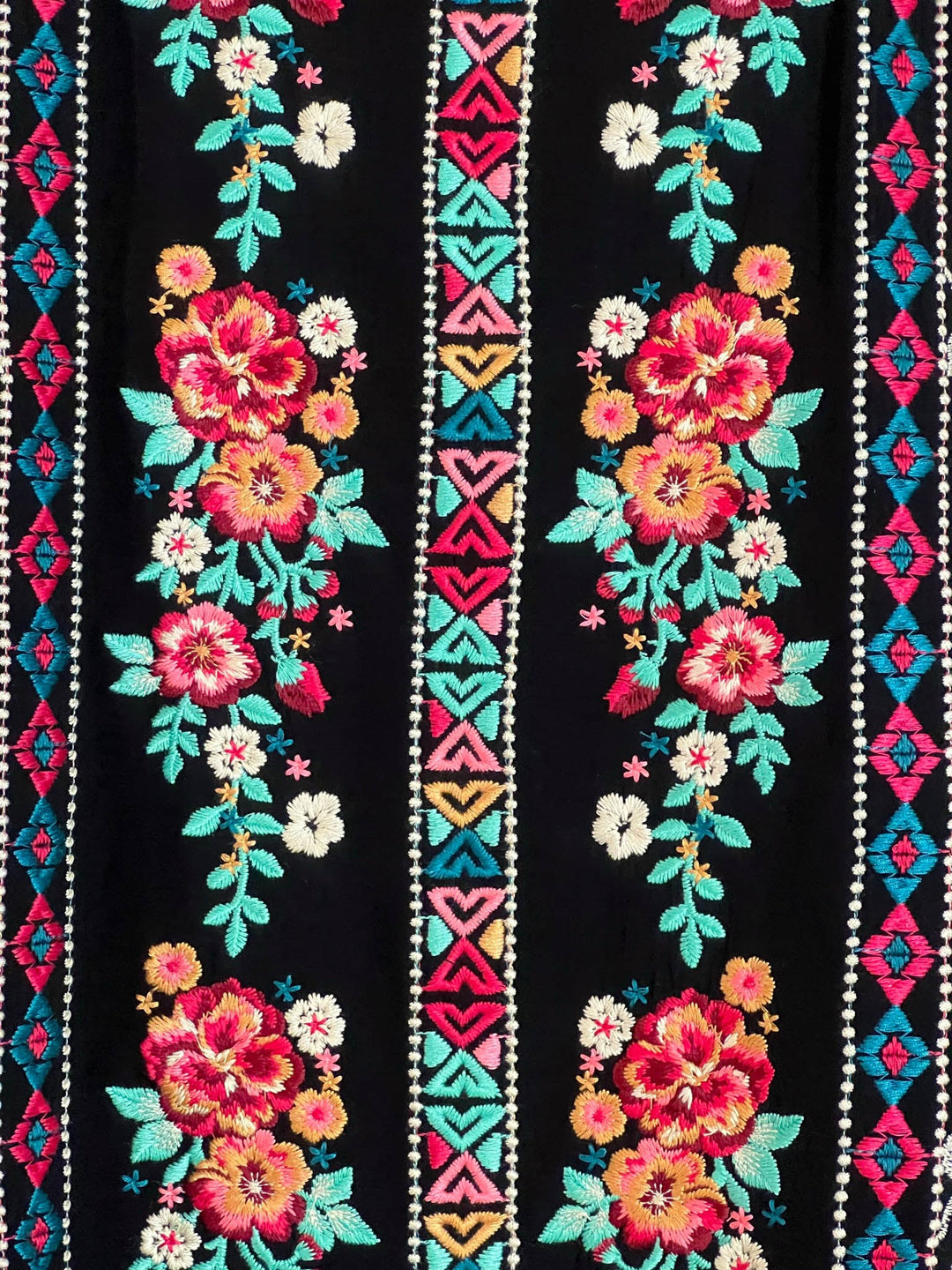 6-12 SIZE - EMBROIDERED TOP IN BLACK--------SALE