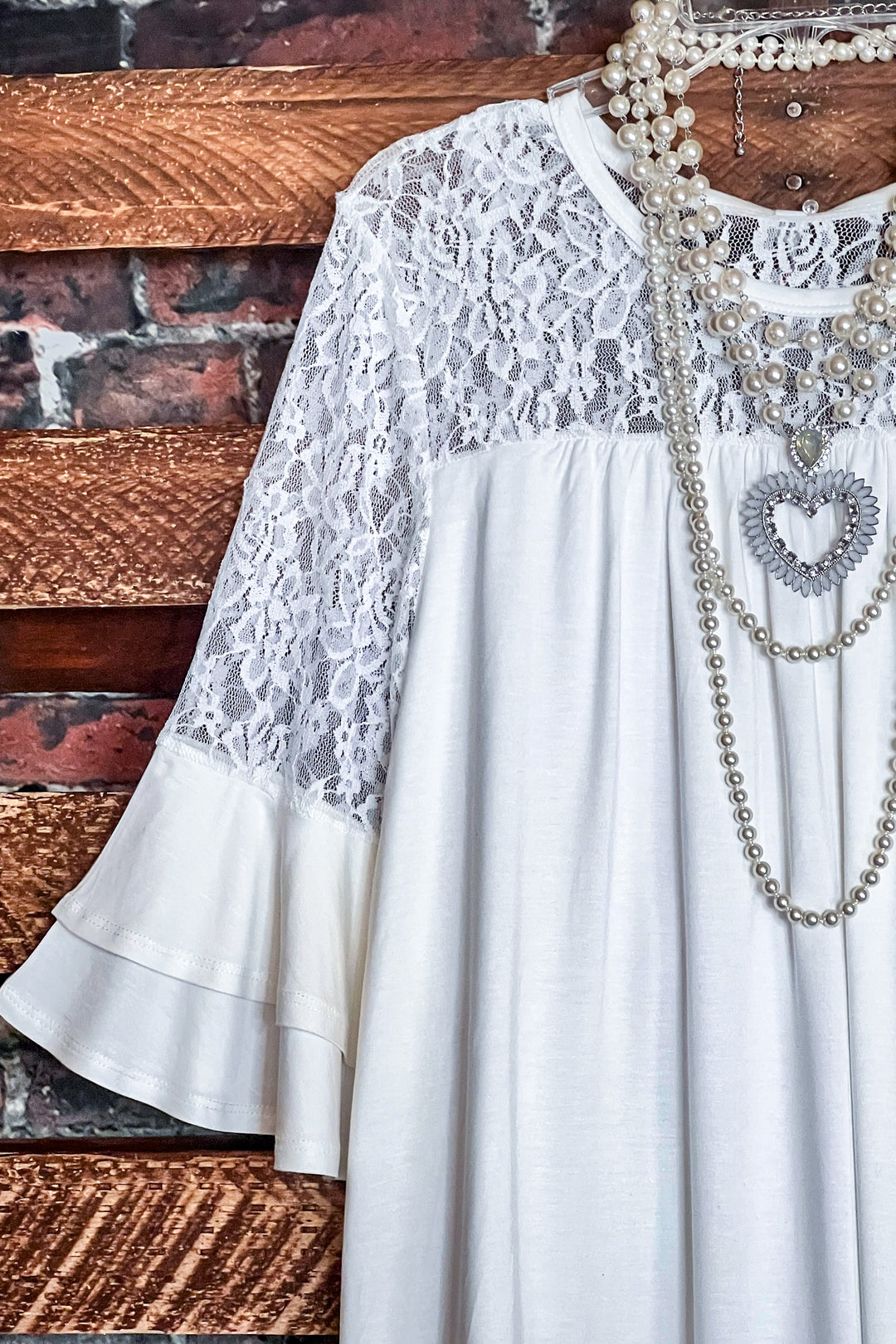 UNFORGETTABLE BEAUTY WHITE LACE TUNIC