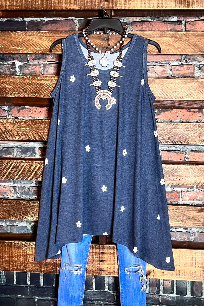 KEEP THINGS SIMPLE FLORAL SLEEVELESS TUNIC IN NAVY
