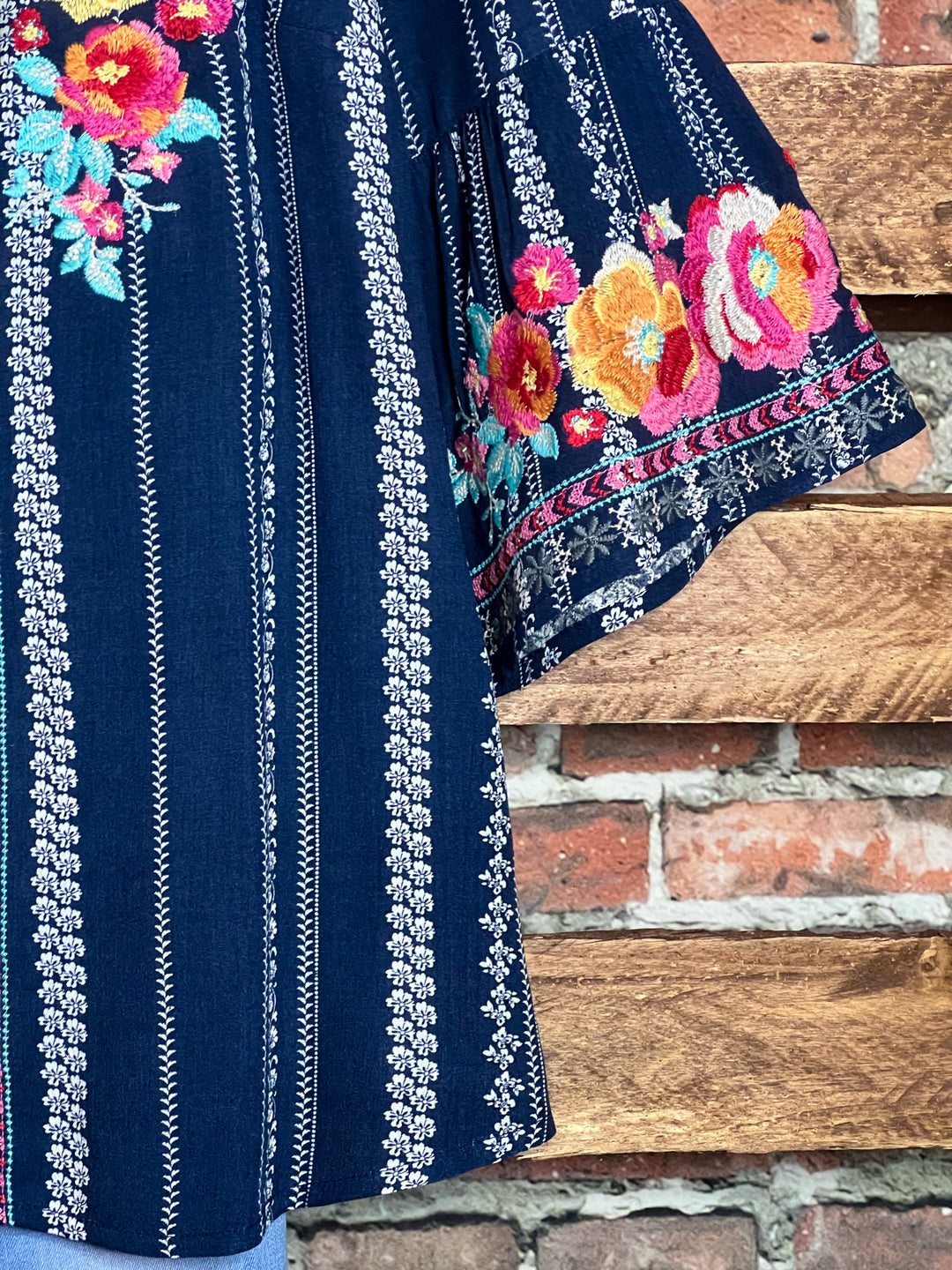 16-18 - SIZE - LOVE'S HIGHT HOPE NAVY EMBROIDERED TOP----------SALE