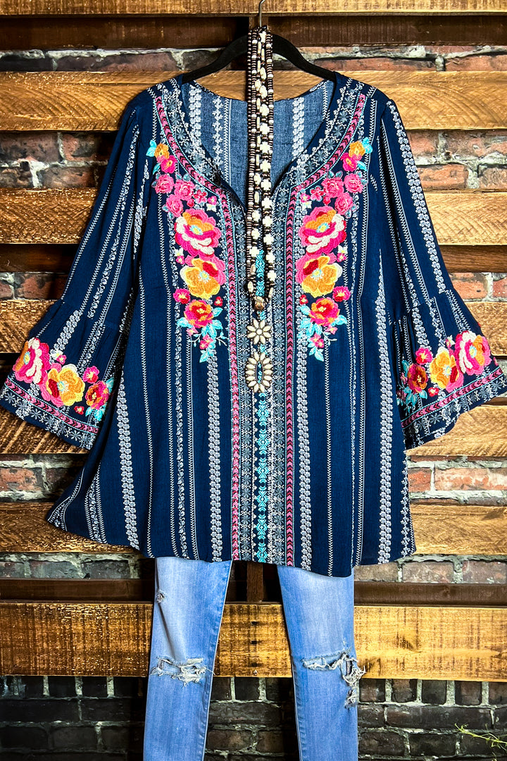 16-18 - SIZE - LOVE'S HIGHT HOPE NAVY EMBROIDERED TOP----------SALE