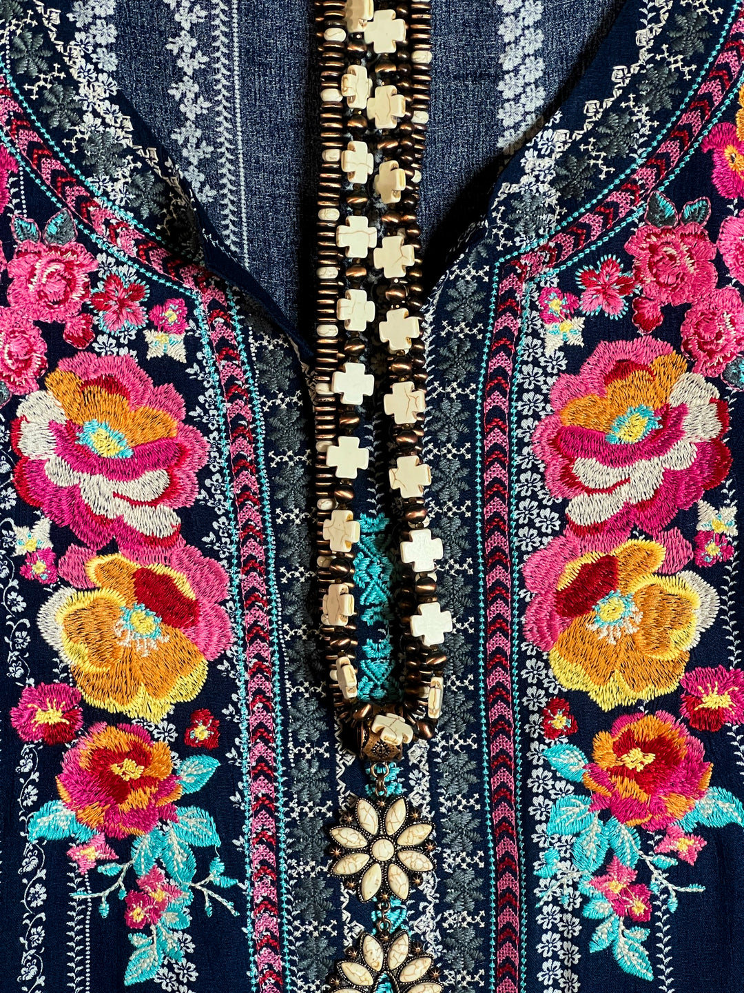 16-18 - SIZE - LOVE'S HIGHT HOPE NAVY EMBROIDERED TOP----------SALE