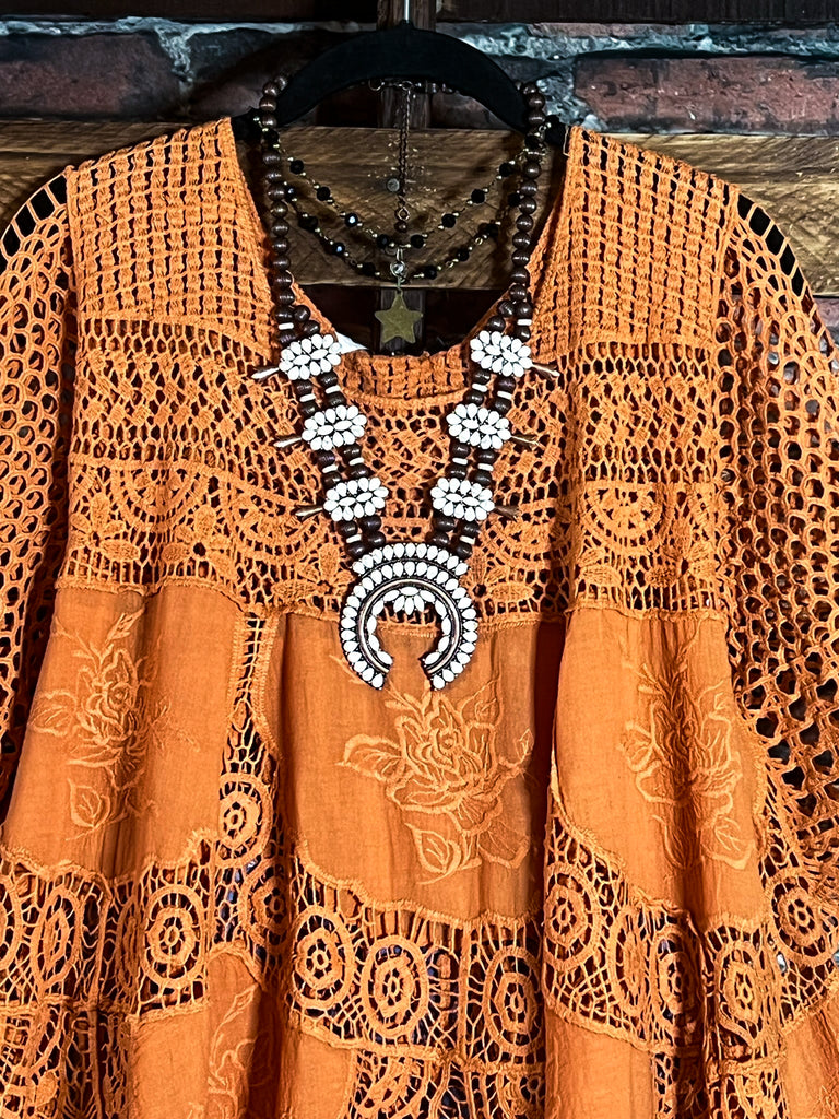 A FAIRYTALE PRETTY UNIQUE 100% COTTON NATURAL & FLORAL LACE TUNIC IN RUST
