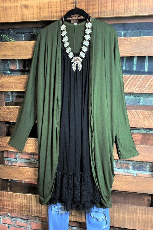 ESSENTIAL ULTRA SOFT OVERSIZED CARDIGAN IN OLIVE