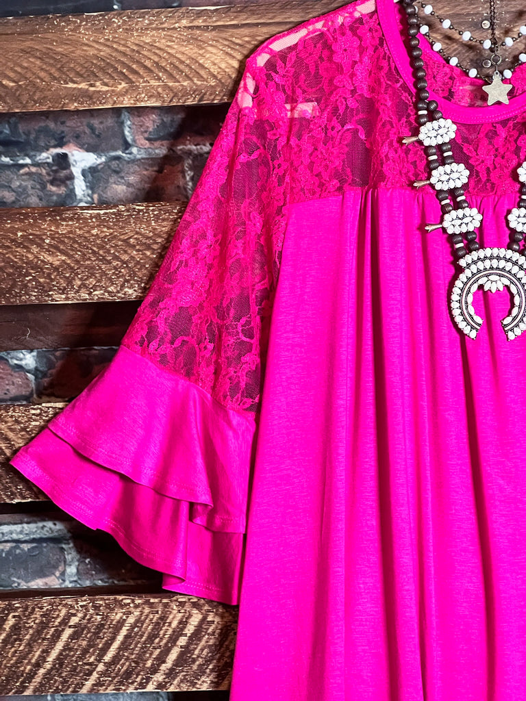 UNFORGETTABLE BEAUTY LACE TUNIC IN FUCHSIA