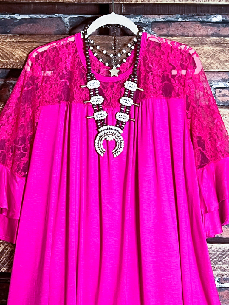 UNFORGETTABLE BEAUTY LACE TUNIC IN FUCHSIA