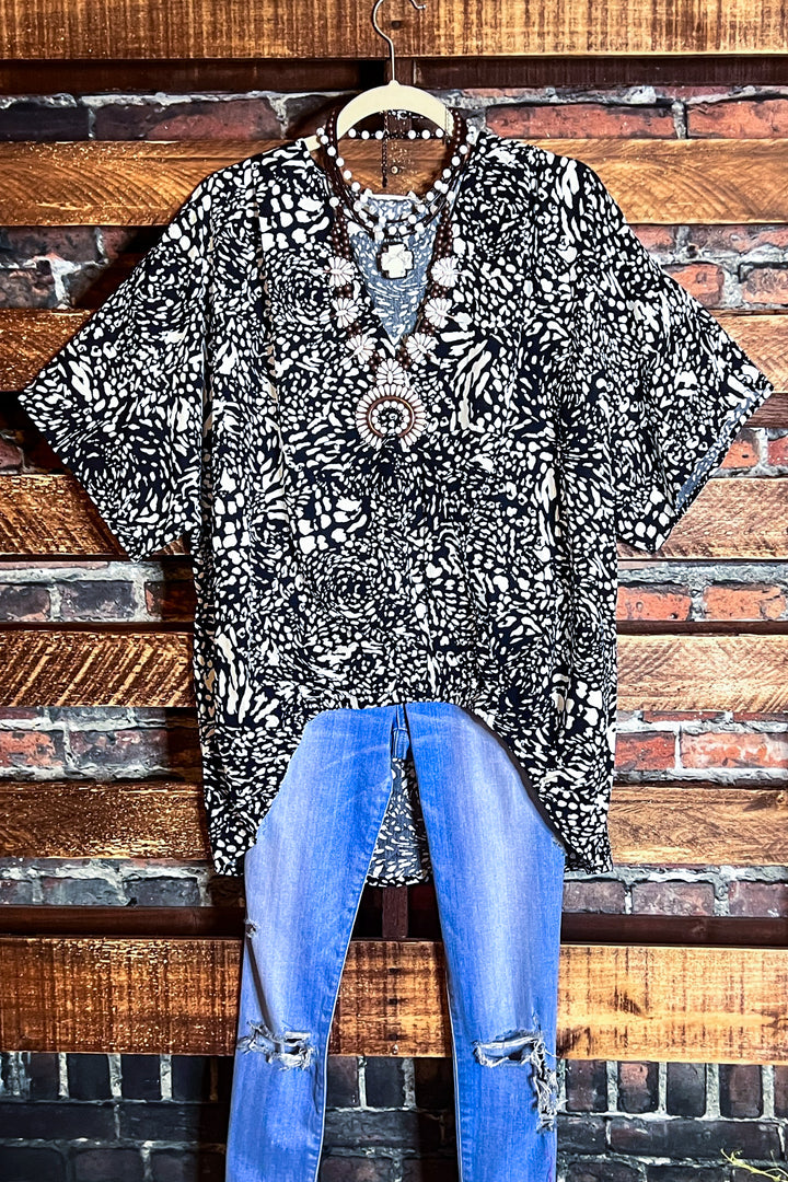 LEOPARD PRINT TOP IN NAVY  ------------ SALE