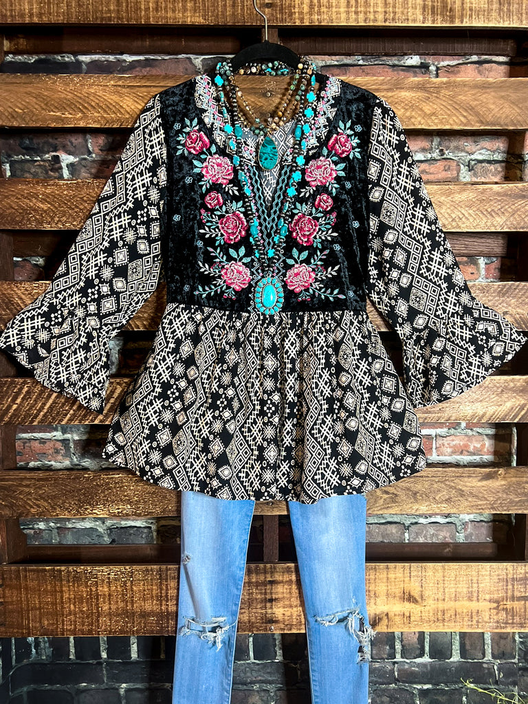 GYPSY FLEUR D'NIGHT VELVET EMBROIDERED TOP IN BLACK