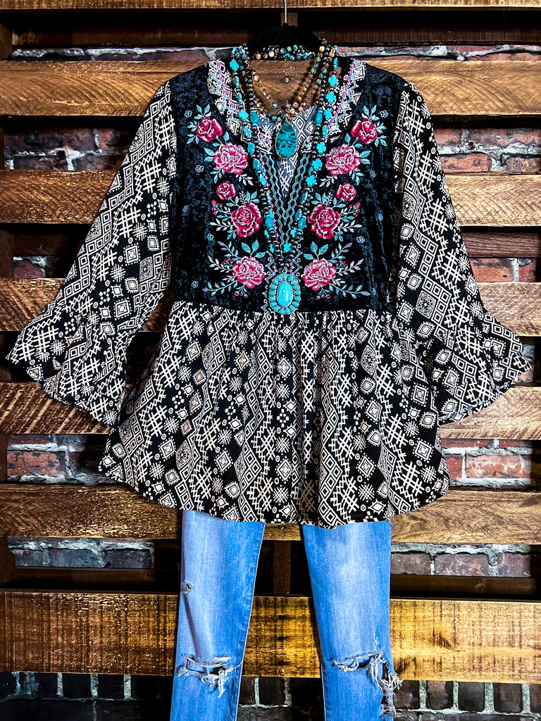 GYPSY FLEUR D'NIGHT VELVET EMBROIDERED TOP IN BLACK
