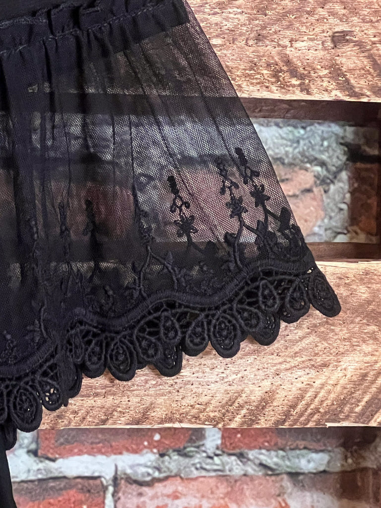 DARLING OF MINE LACE SLEEVE TOP IN BLACK