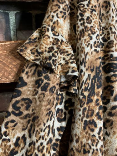2X - RUFFLE SLEEVE SWEATER TUNIC IN LEOPARD---------SALE