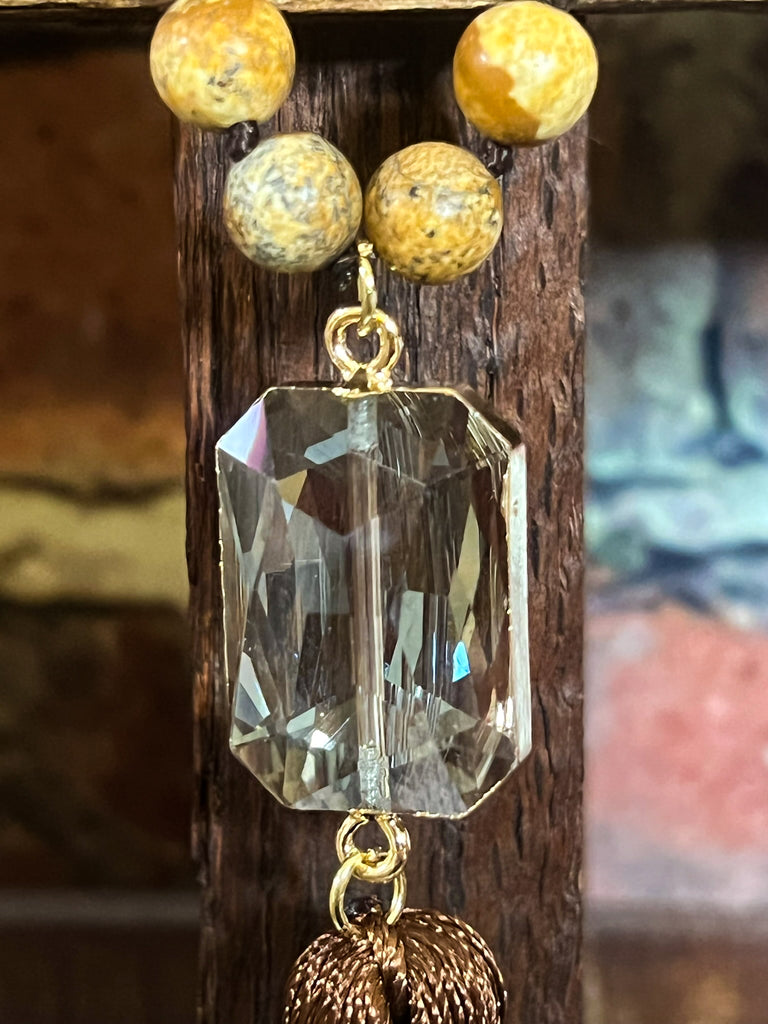 CRYSTAL PENDANT & NATURAL STONE NECKLACE