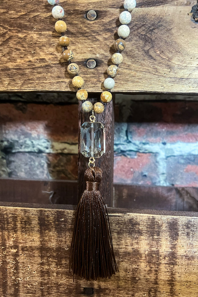CRYSTAL PENDANT & NATURAL STONE NECKLACE