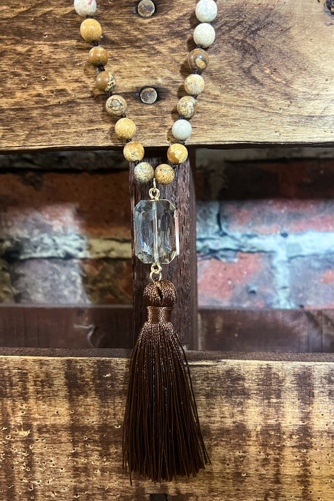 CRYSTAL PENDANT & NATURAL STONE NECKLACE