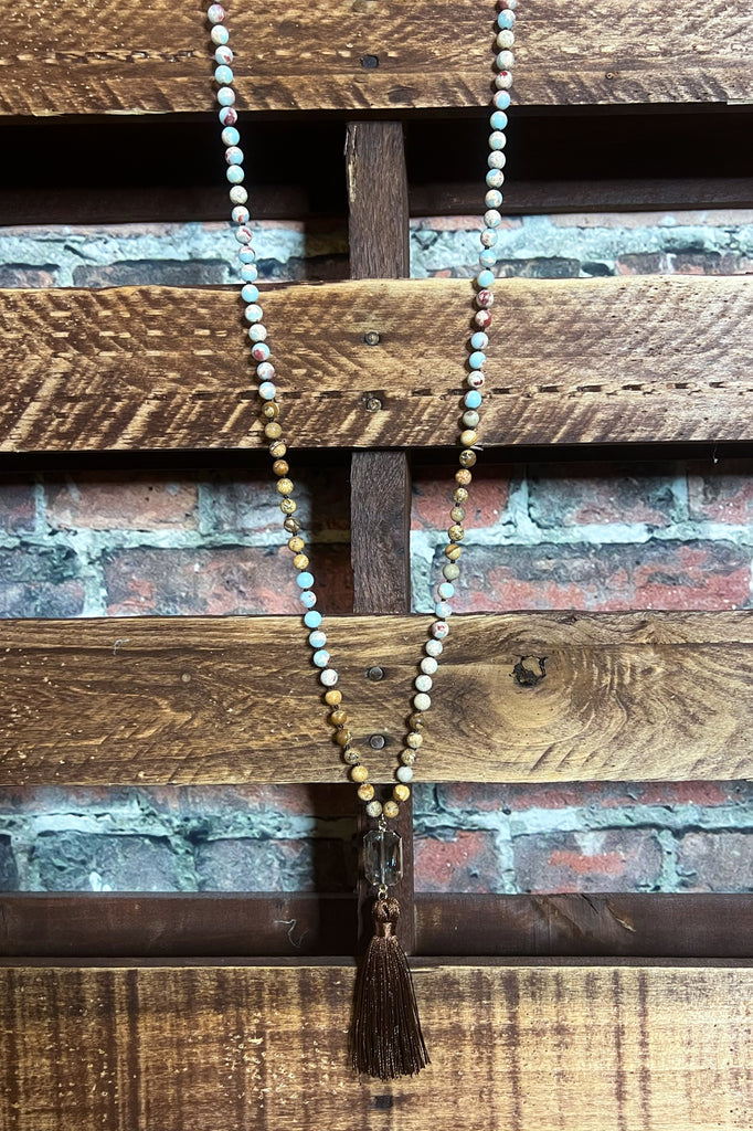 CRYSTAL PENDANT & NATURAL STONE NECKLACE