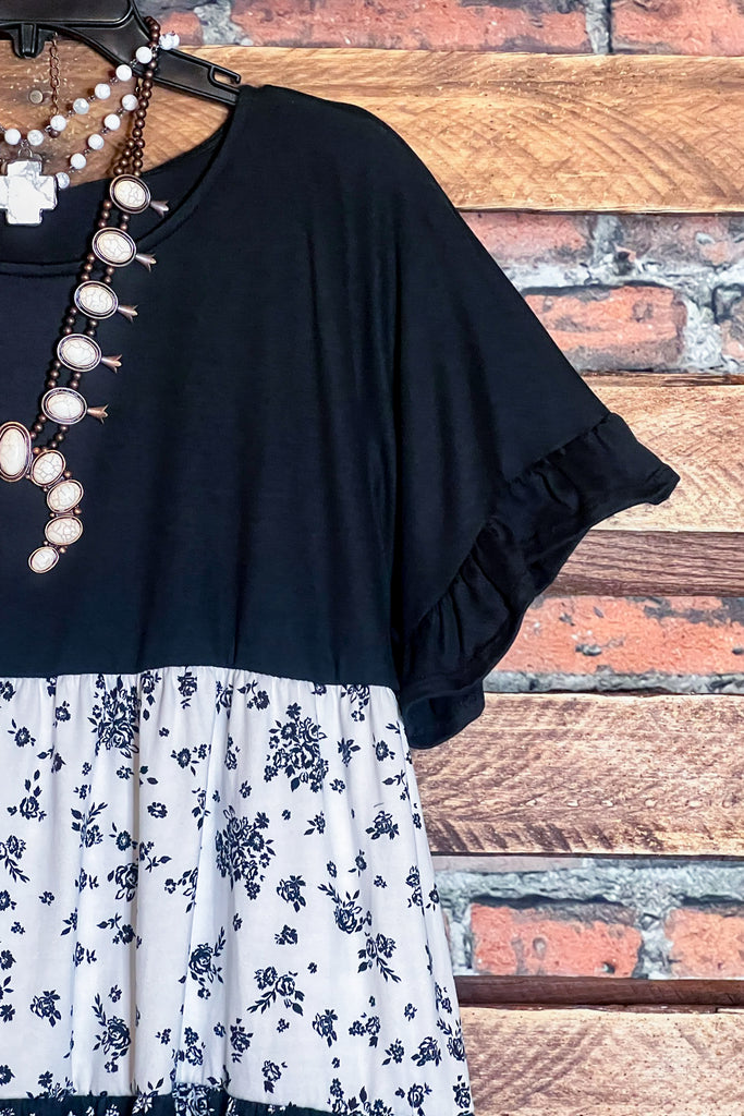 GRACEFUL SIMPLICITY FLORAL BABYDOLL TOP IN BLACK & WHITE