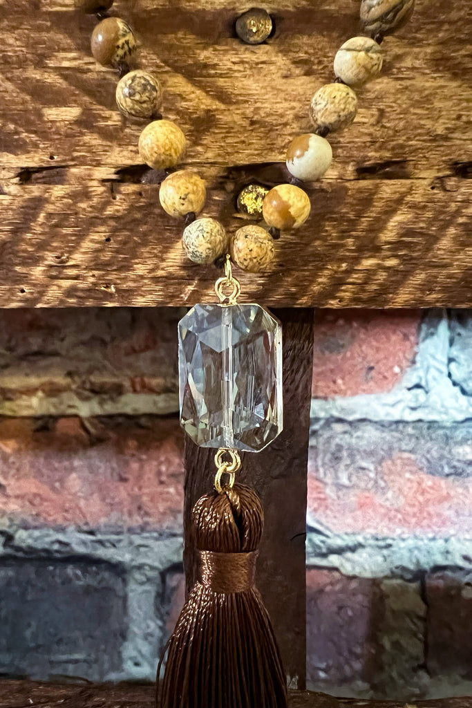 CRYSTAL PENDANT & NATURAL STONE NECKLACE