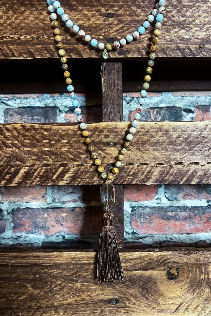 CRYSTAL PENDANT & NATURAL STONE NECKLACE