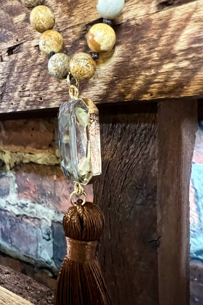 CRYSTAL PENDANT & NATURAL STONE NECKLACE