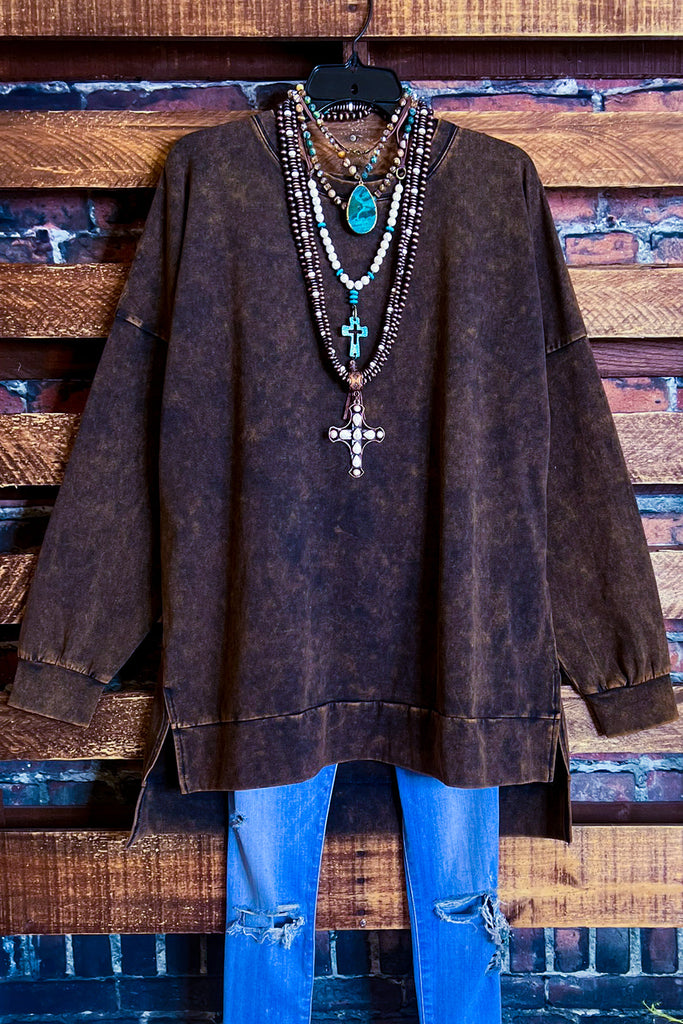 FEEL FREE COTTON WASHED OVERSIZED TUNIC SWEATSHIRT IN BROWN RUST