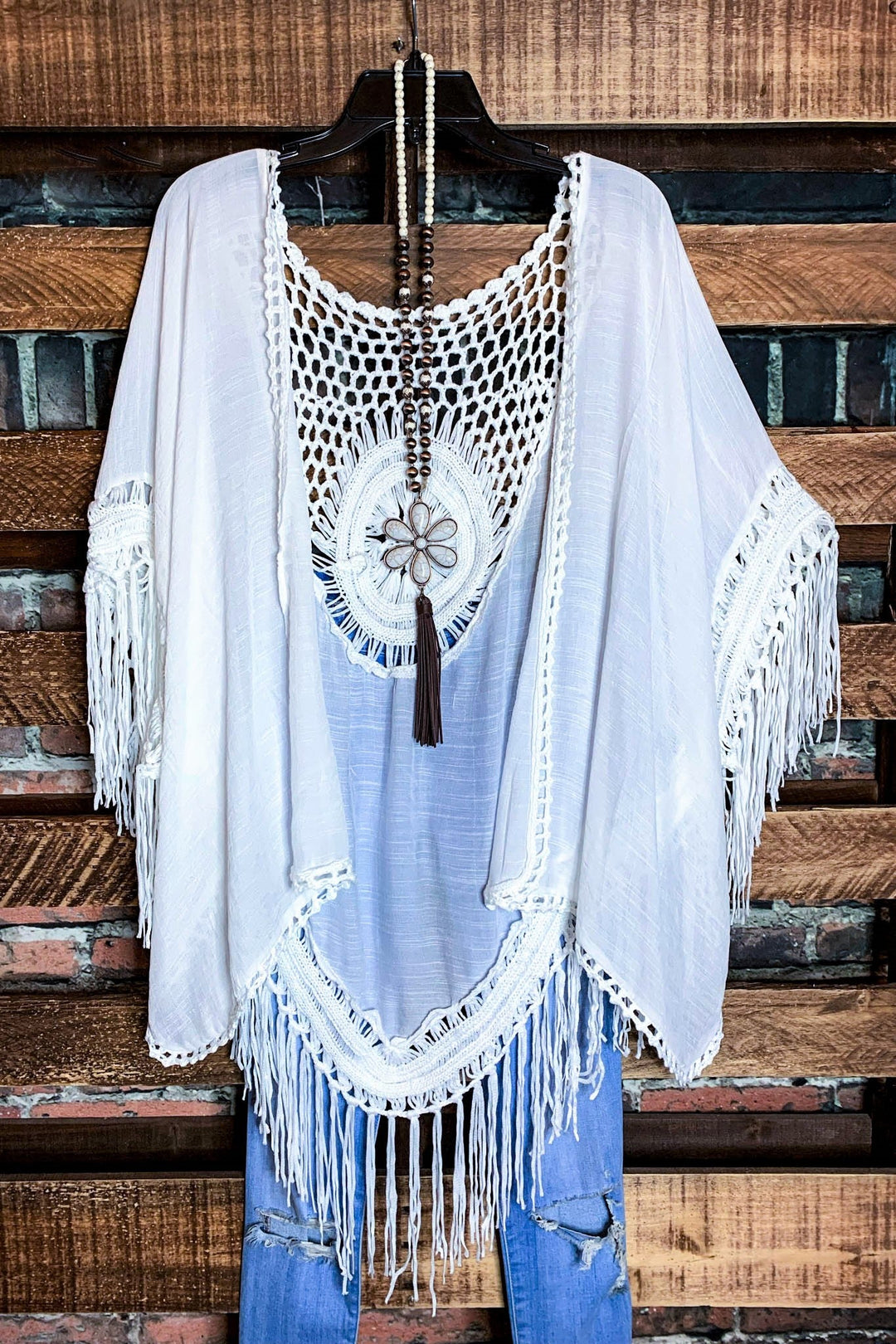 LIVING FREE BOHO CROCHET FRINGE KIMONO IN OFF-WHITE