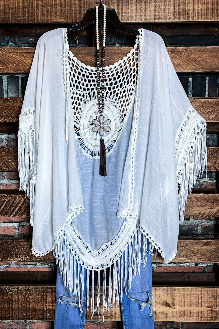 LIVING FREE BOHO CROCHET FRINGE KIMONO IN OFF-WHITE