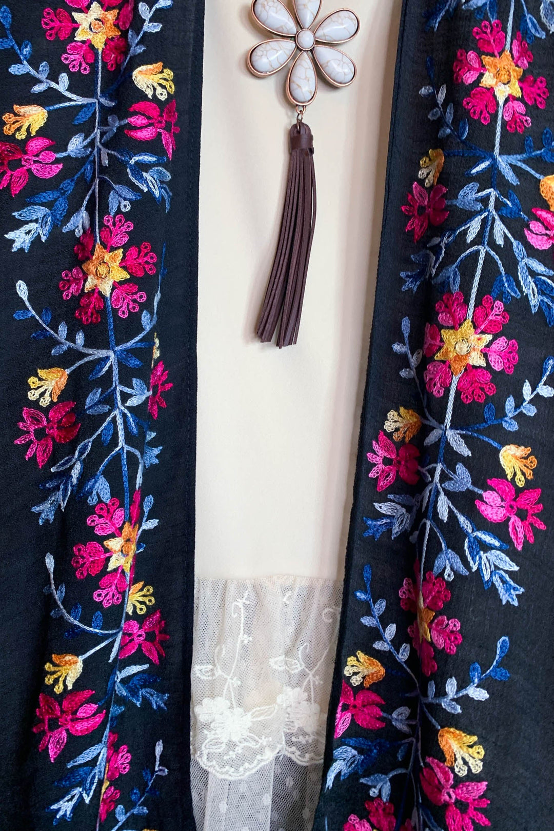 IT'S LOVE AT FIRST SIGHT BLACK EMBROIDERED KIMONO