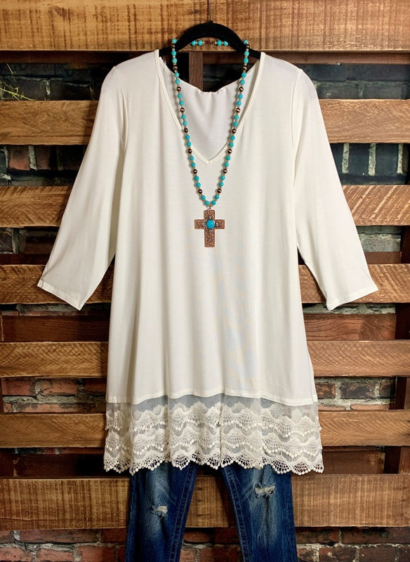 SMALL SZ - WHEREVER YOU GO LACE PRETTY T-SHIRT TUNIC V NECK IN WHITE ----sale