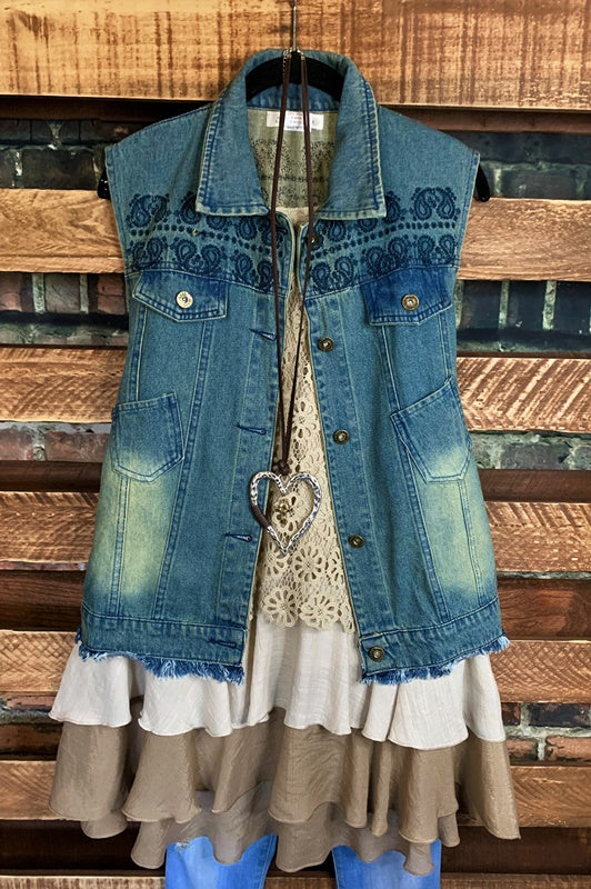 LACE EMBROIDERED DENIM VEST------sale