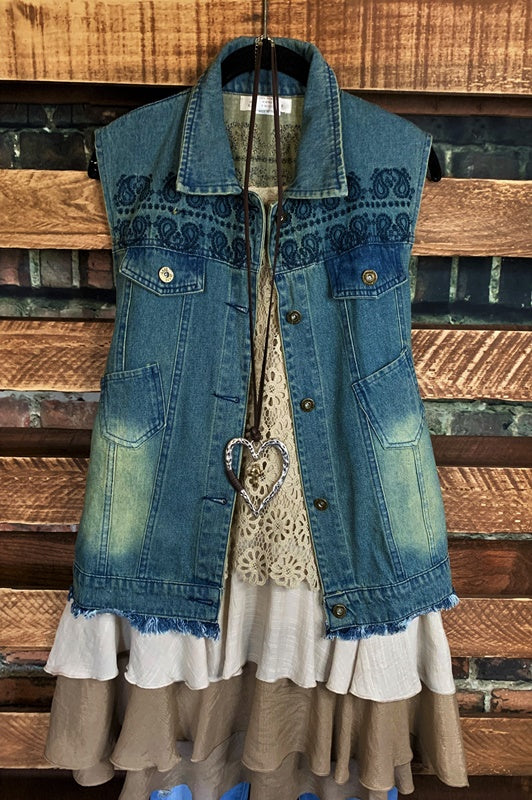 LACE EMBROIDERED DENIM VEST------sale