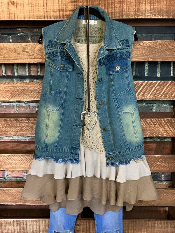 LACE EMBROIDERED DENIM VEST------sale