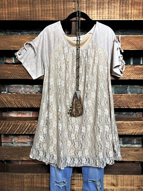 ROMANCE IN THE CITY LACE TUNIC IN DUSTY TAUPE---------------SALE
