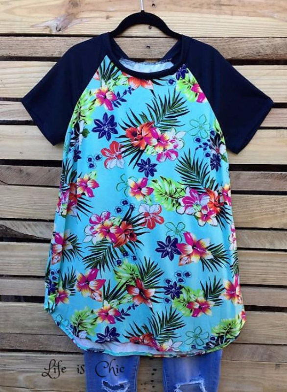 HAWAIIAN ISLAND BEAUTY T-TUNIC IN MINT MIX - sale [product vendor] - Life is Chic Boutique