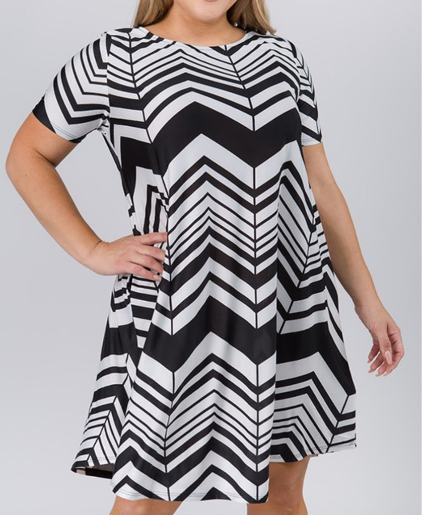 INSPIRE CHIC PRINT DRESS IN BLACK & WHITE-------------SALE
